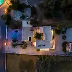 מלון Blue Sea